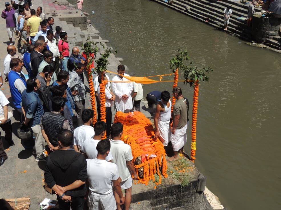 Cremation in Pashupatinath Nepal